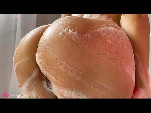 ❤️ Brunette Masturbates Pussy b'vibratur għal orga intens fid-doċċa ❤️❌ Fucking fil-porn mt.quizfarmature.ru ❌❤