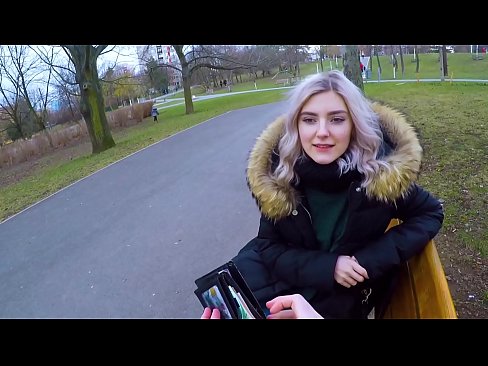 ❤️ Tibla kum sħun ta' barrani għall-flus - blowjob fil-park minn Eva Elfie ❤️❌ Fucking fil-porn mt.quizfarmature.ru ❌❤